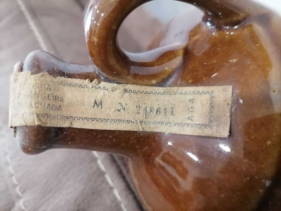 Garrafa Grês whisky "BEN NEVIS" 75cl Lacrada, c/ Selo mas VAZIA