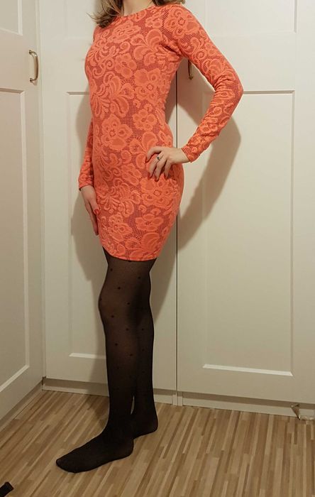 Sukienka z dlugim rękawem