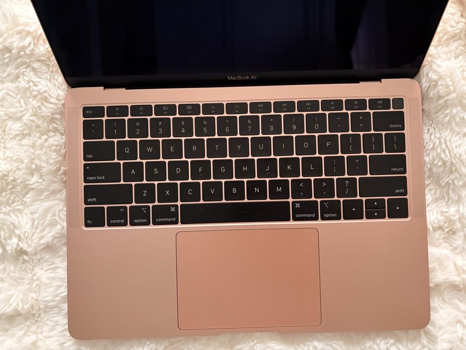 Macbook air 13-inch 2018 rose gold