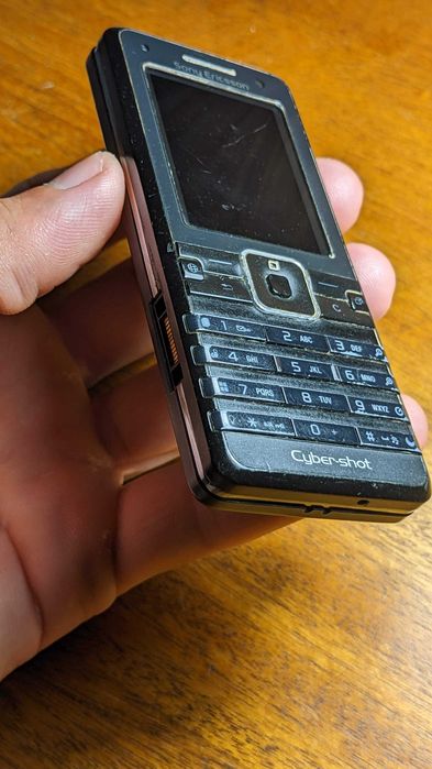 Sony Ericsson K770i cyber-shot