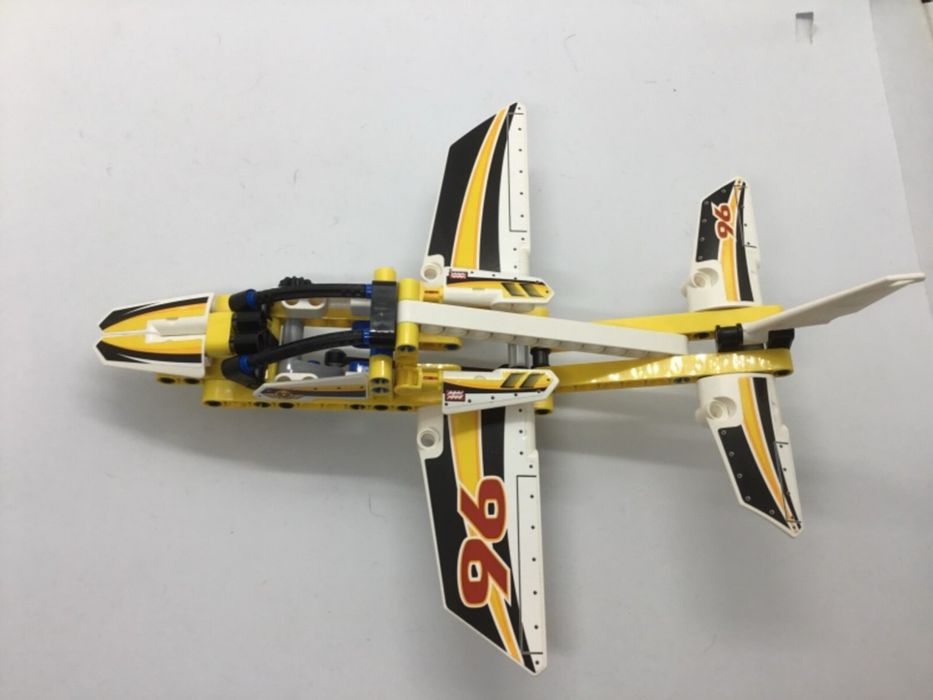 Lego Technic 42037 e 42044