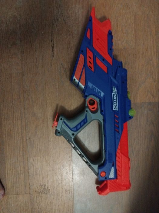 Nerf nitro sem balas
