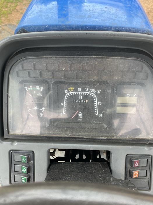 New holland ts100