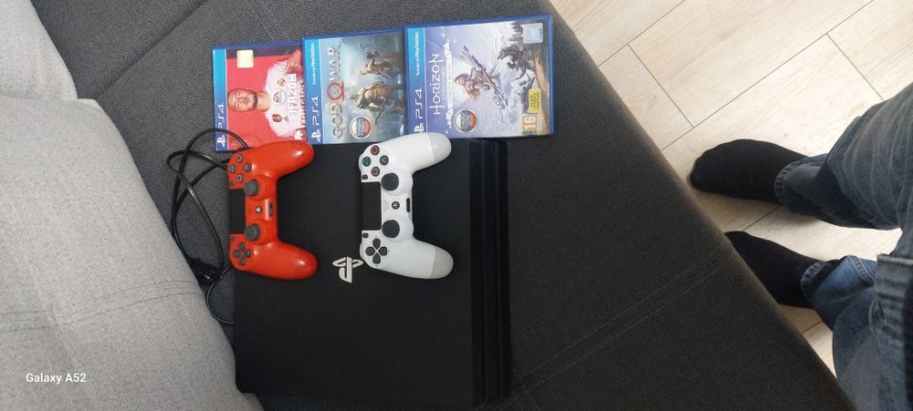 Sony playstation 4 pro ps4