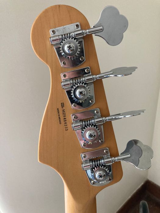 Fender Precision MX