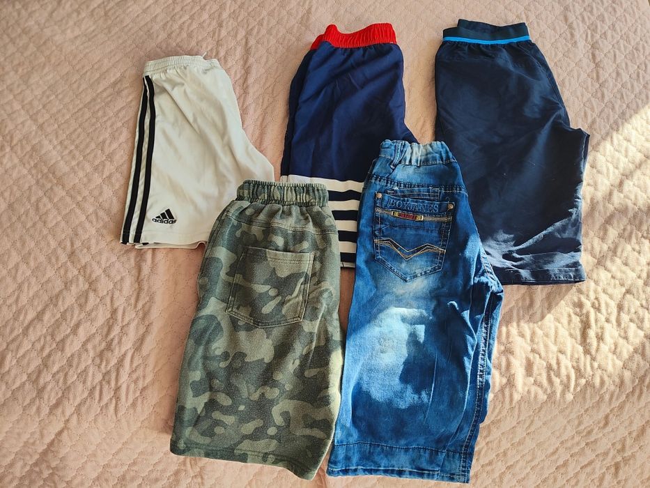 Spodenki, bluzy, spodnie, koszulki