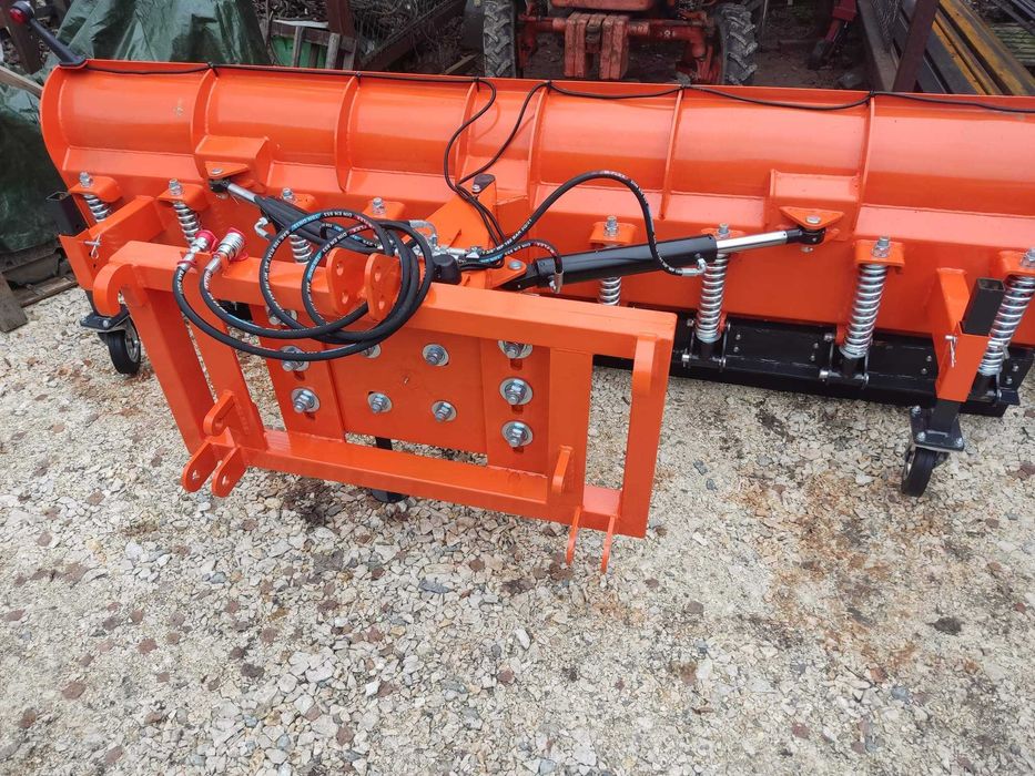 Pług do śniegu prosty Metal-Technik 2,6-3,0m hydrauliczny komunalny