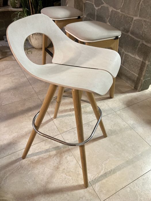 Hocker hoker taboret krzesło TAUKO