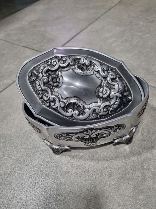 Conjunto de peças antigas