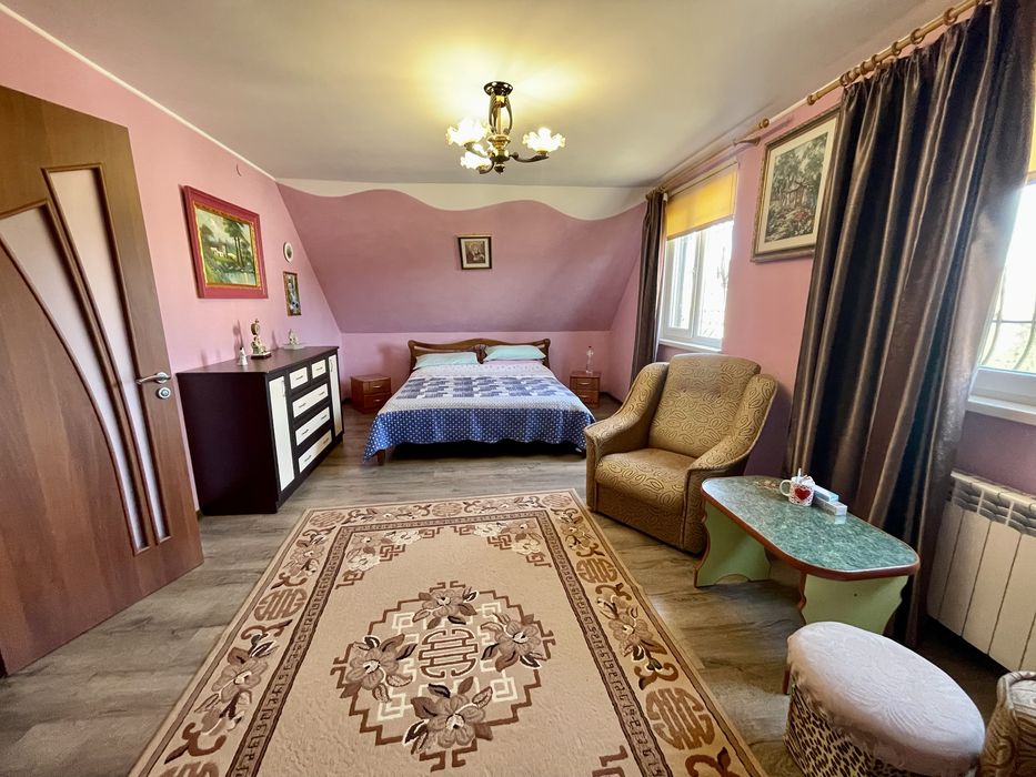 Продаж будинку в Довгинцівському районі