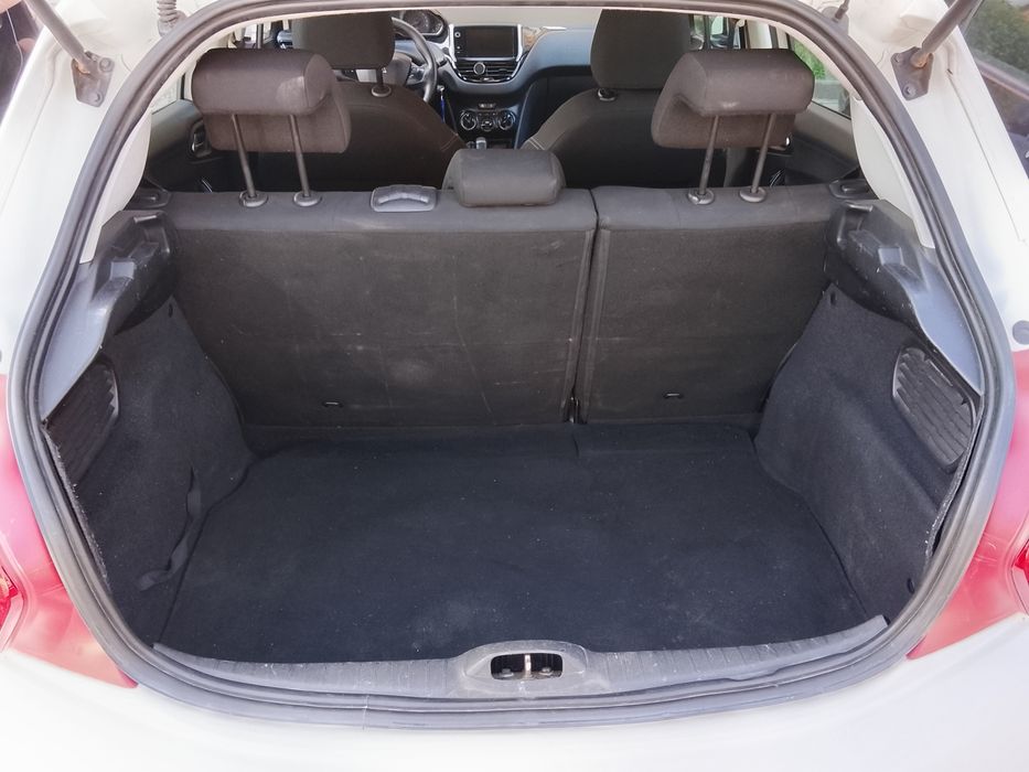 Peugeot 208 HDI ano 2014