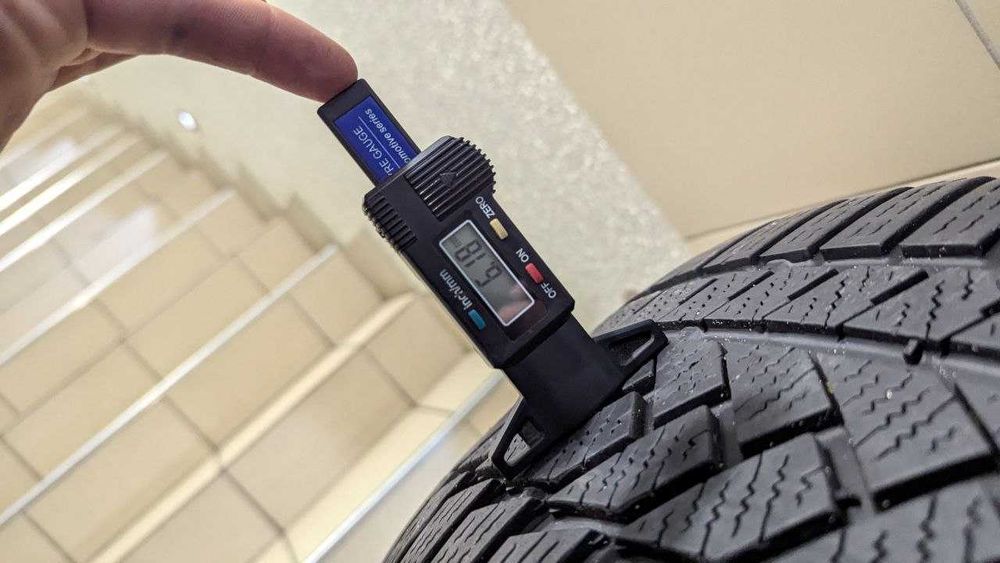 Шини 235/55 R18 100H Continental WinterContact TS850P