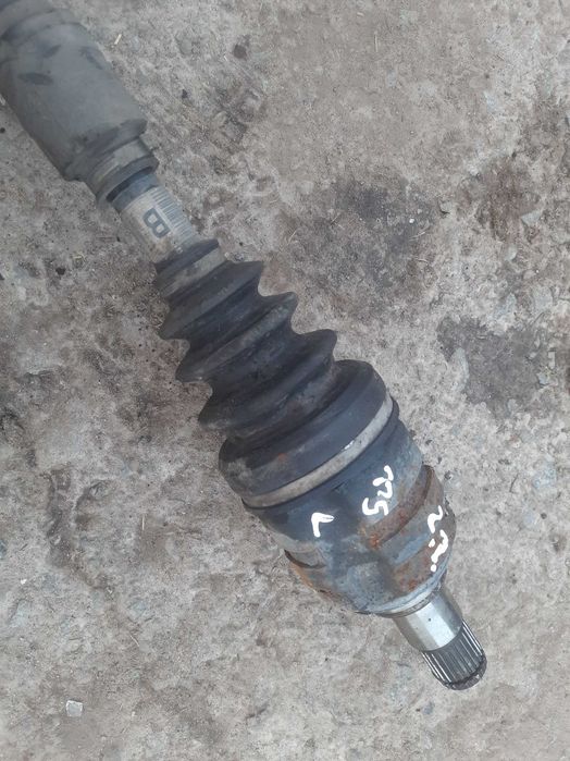 Передня ліва полуось піввісь Тойота Авенсіс т25 2.2. d-cat 177ph МКПП