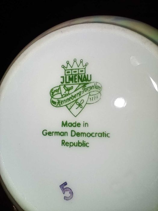 Фрагменты  сервиза «Мадонна», с клеймом JLMENAU