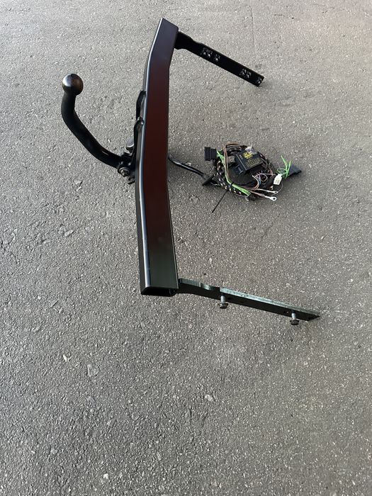 Фаркоп форкоп шкода фабія 2 skoda Fabia 2007/2014 рік оригінал