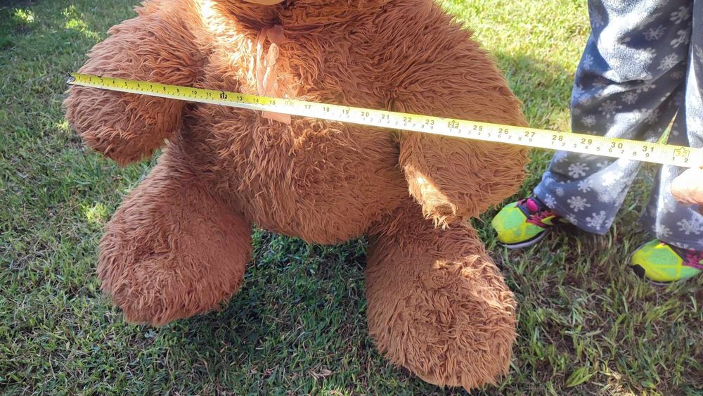 Urso de peluche gigange castanho para decoração