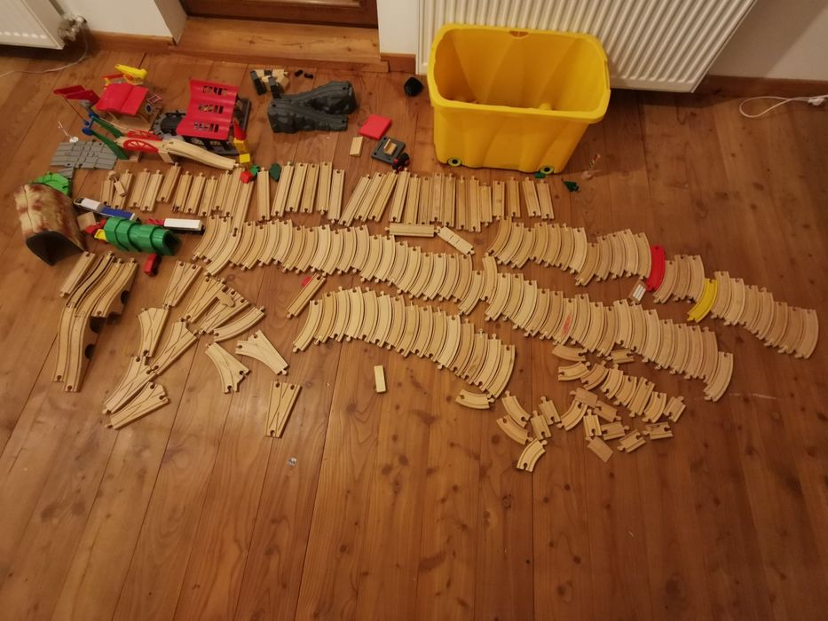 Tory drewniane, kolejka, ogromny zestaw, lokomotywa