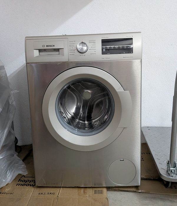 Máquina de Lavar Roupa Bosch Série 6 – 8 kg – Muito bom estado