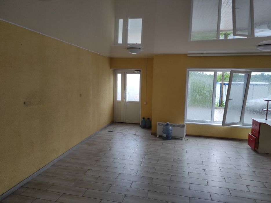 Здається в оренду приміщення.