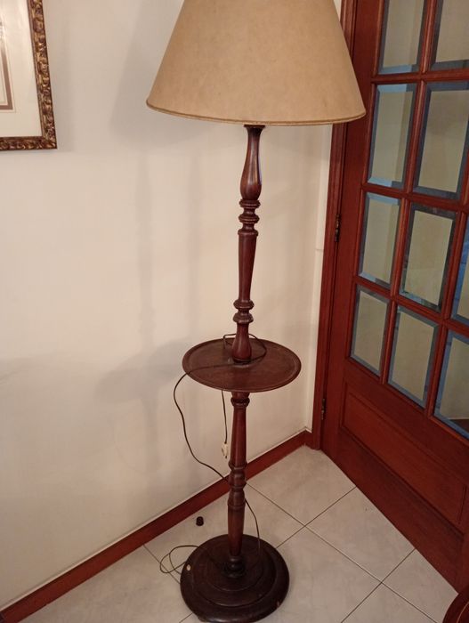 Candeeiro de pé para sala