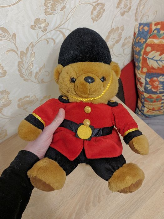 М'яка іграшка плюшевий ведмідь Королівський гвардієць Keel Toys