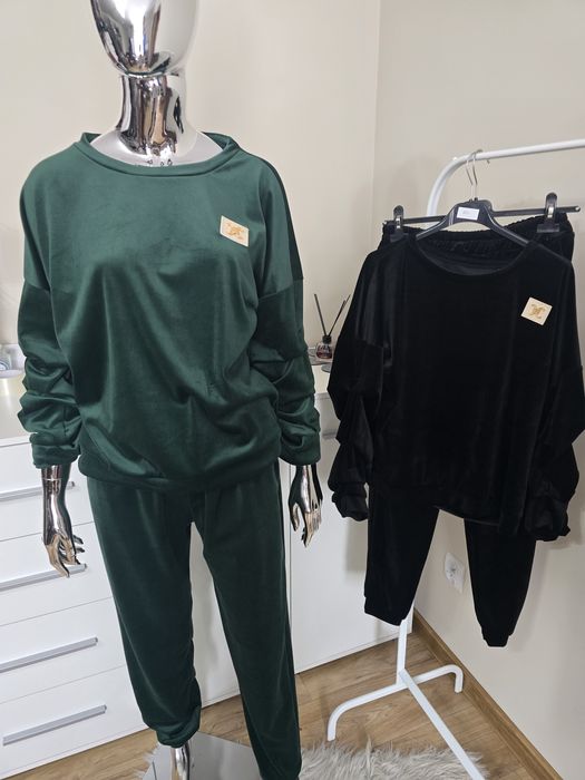 Dresy damskie welurowe