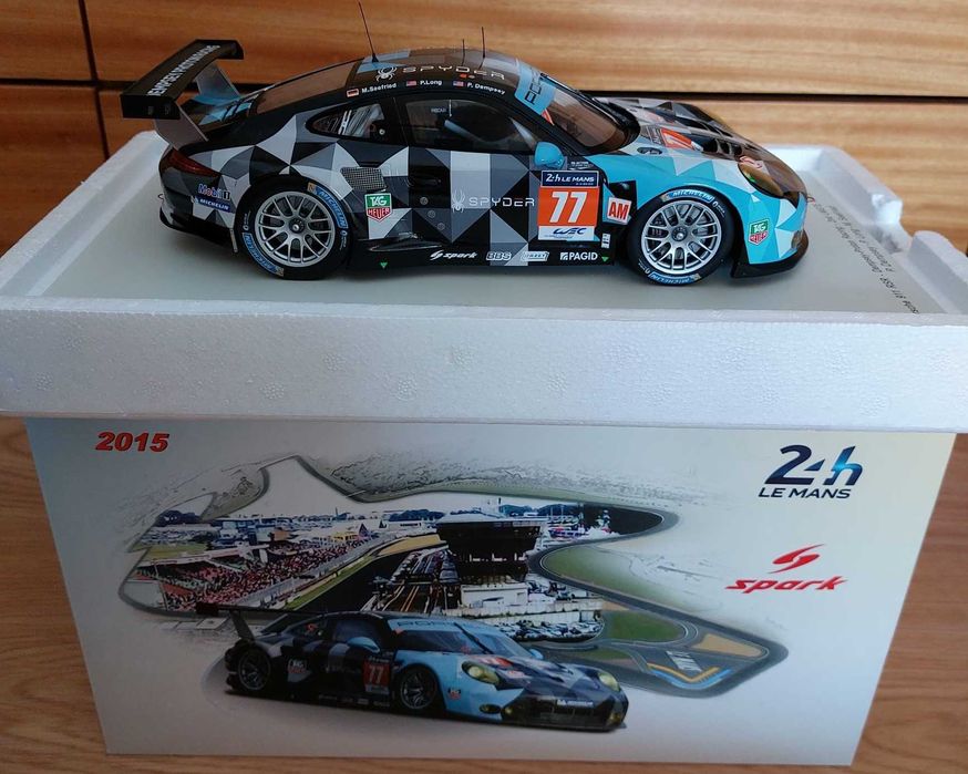 Porsche 911 991 RSR #77 2nd LMGTE AM Le Mans 2015 SPARK 1:18