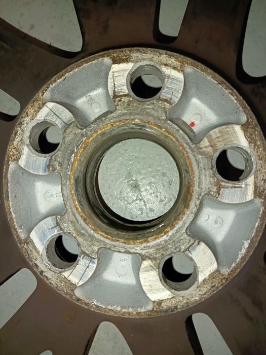 Felga Toyota Avensis 17″ x 7J ET45