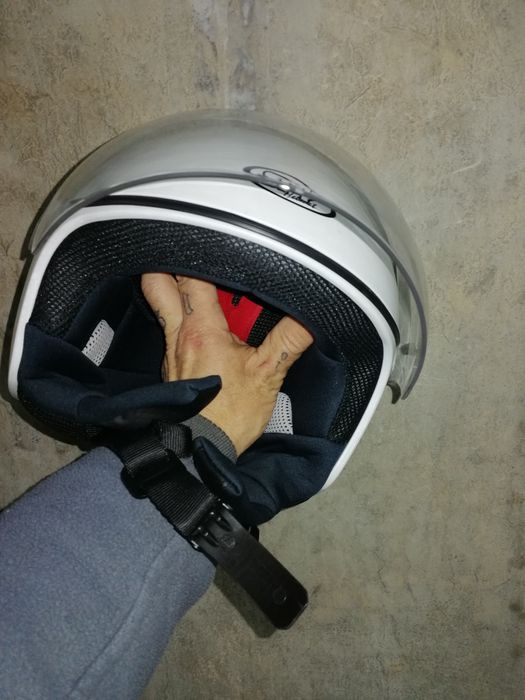 Capacete branco tamanho pequeno