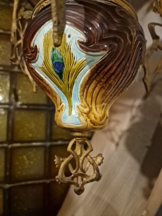 Monumentalna Antyczna Lampa Pałacowa z Majoliki – Unikalny Zabytek