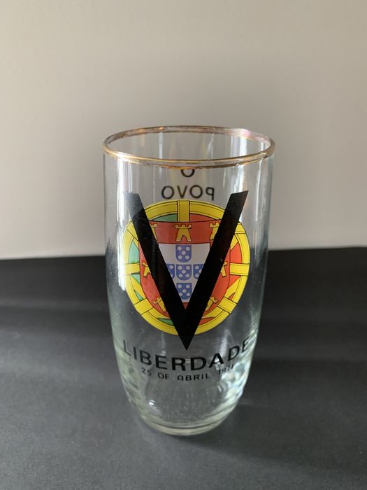 Copos antigos com publicidade