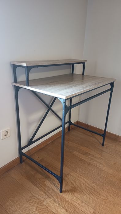 Secretária com topo (removível)