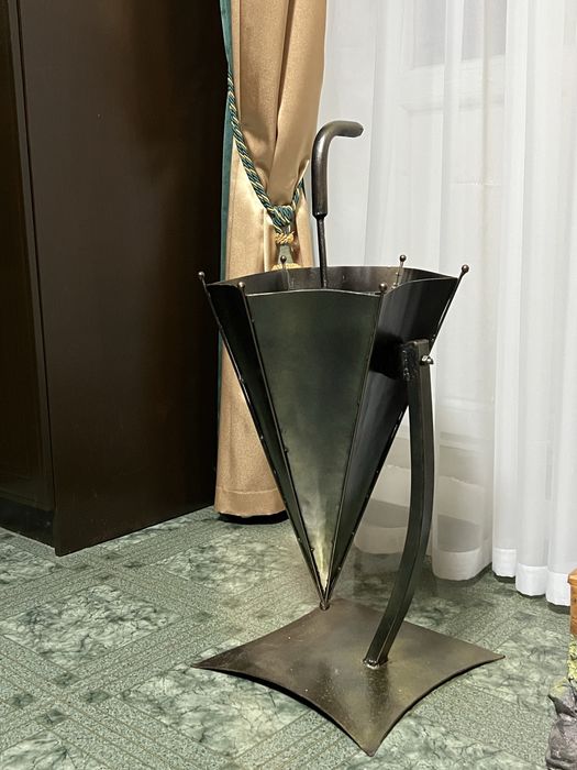 Урна у вигляді парасолі