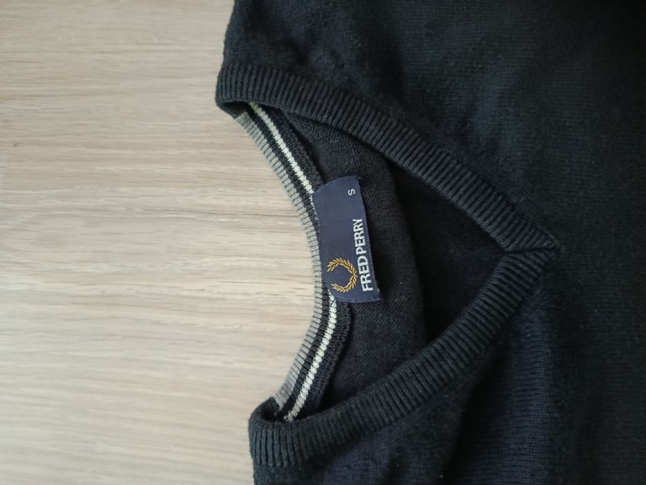 Sweter męski rozmiar M Fred Perry