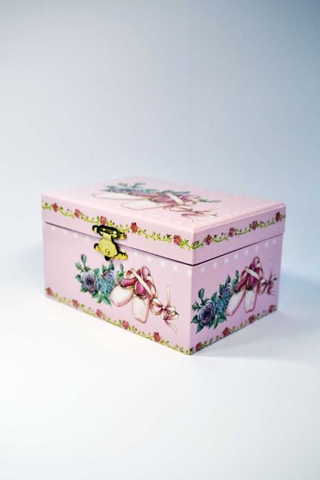 Музична шкатулка "Пуанти"