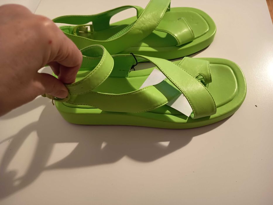 Sandały Reserved 40