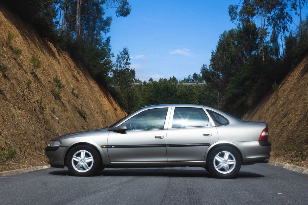 Opel Vectra 1.6 16v Automático 75k kms