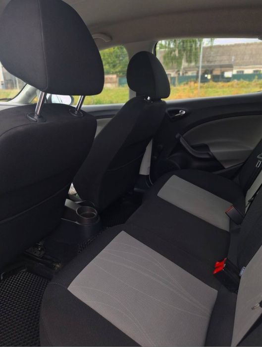 Продам SEAT IBIZA 2012рік.  1.6TD