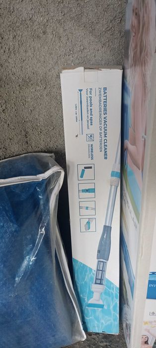 Piscina 3mx2m, com acessórios