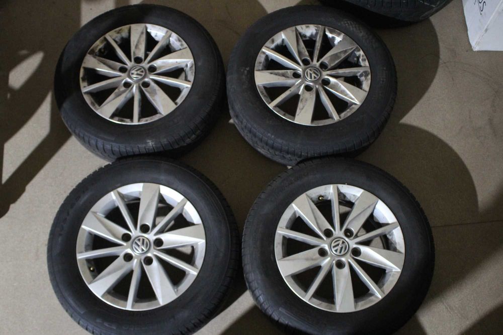 Jantes Originais VW 15 5x112 6 ET45 + Pneus Pirelli 195/65/15