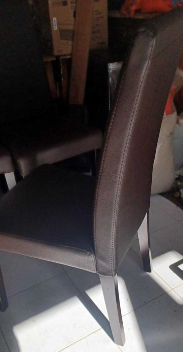 Cadeiras para sala de jantar em ótimo estado