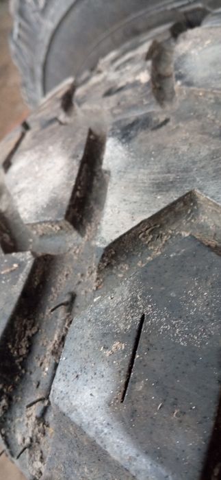 Шини резина уаз нива  покришки колеса  245 75 16 грязьова болотна