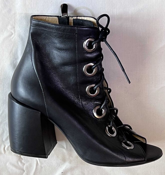 Босоніжки Prego на підборах