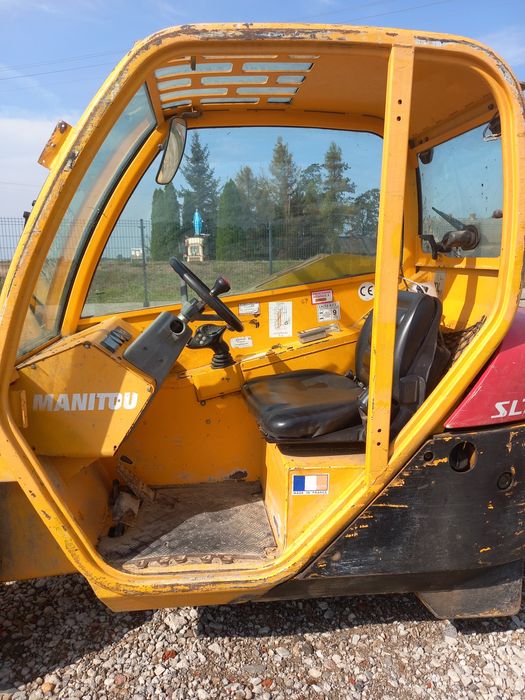 Mała ładowarka teleskopowa Manitou zwinna  sekretna jak Merlo  claas