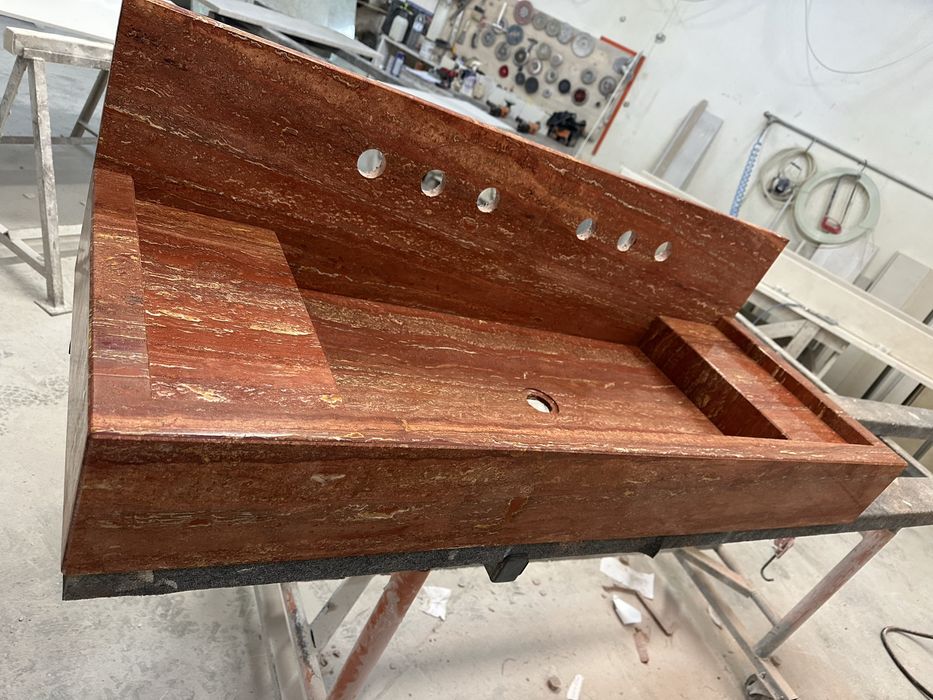 Lavatorio em marmore travertino