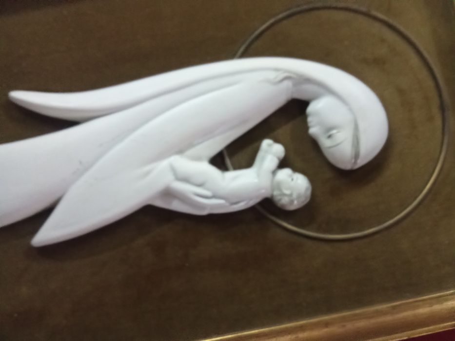 Nossa Senhora com menino Jesus. Peça antiga.