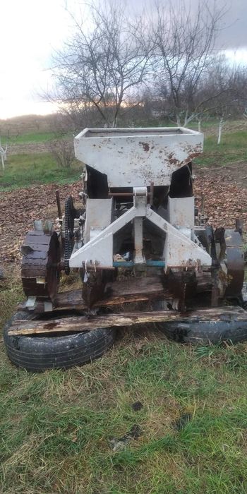 Продам картоплесажалку