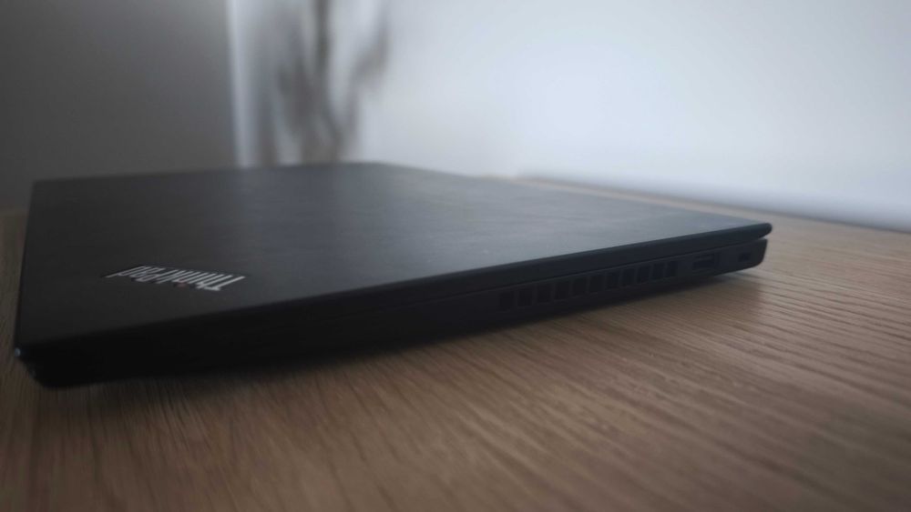 Lenovo ThinkPad T14S