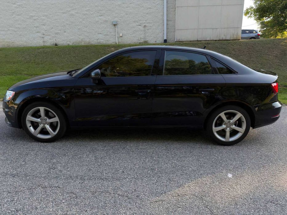 Audi A3 Premium      2015