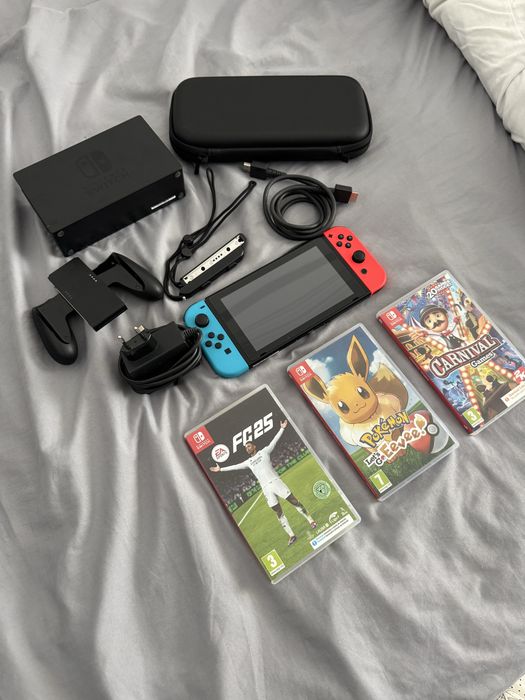 Nintendo Switch V2 128GB + Pokémon + FC 25 + Acessórios + Mala
